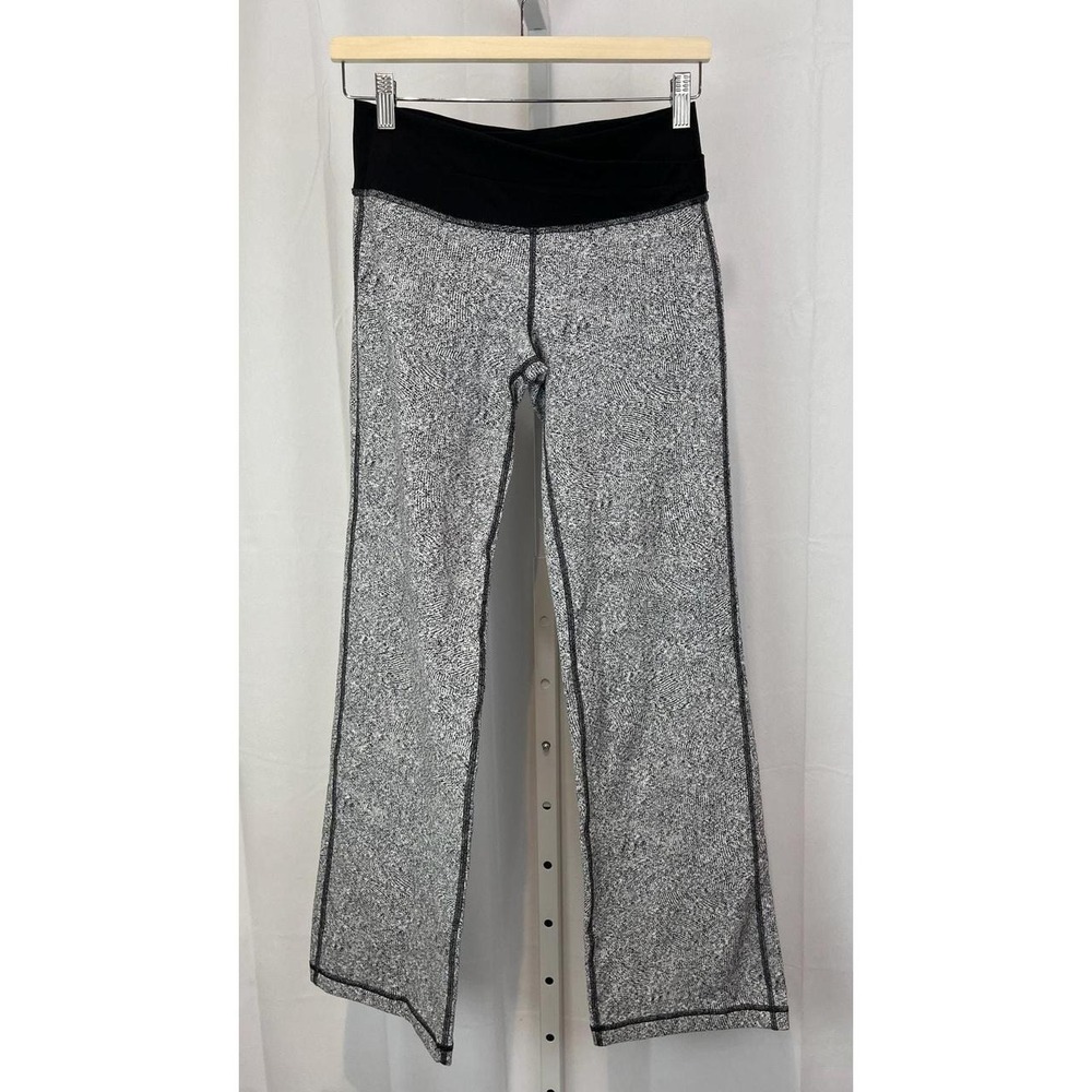 Vtg y2k Lululemon Astro Pants in Inverted Feathered Jacquard White / Black